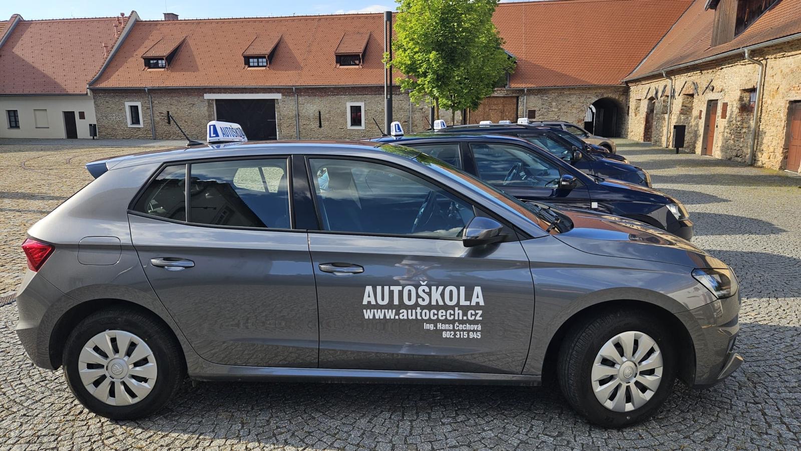 Výcvikové vozidlo Škoda — Autoškola Praha 9